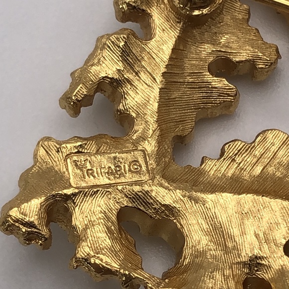 Crown Trifari Gorgeous VTG Square Oak Leaves w tag.  Sculpturesque Colection - Picture 5 of 8